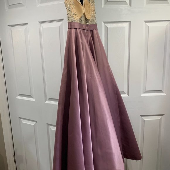 Prom Dress - Picture 4 of 7